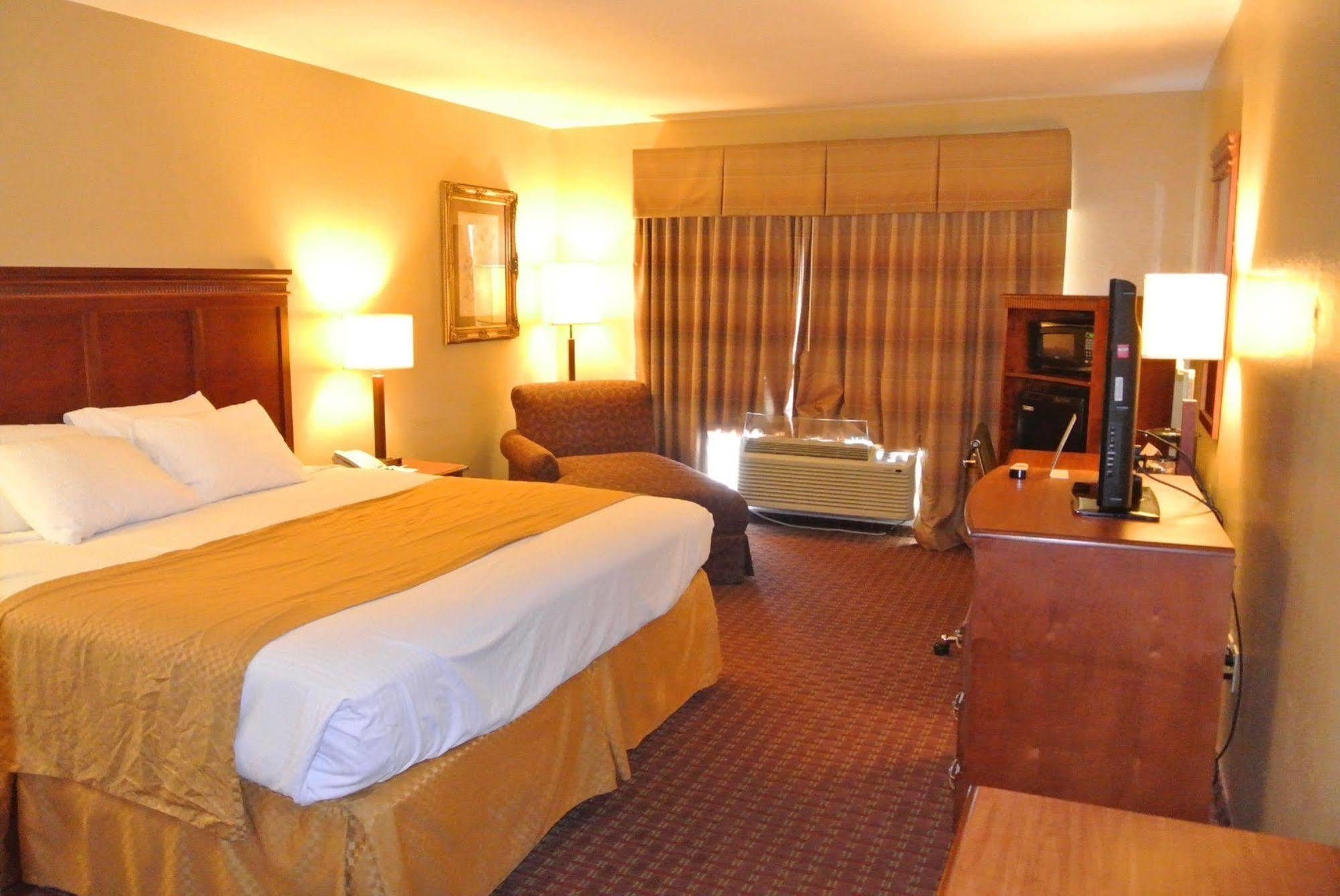 Quality Inn & Suites Carthage Kültér fotó
